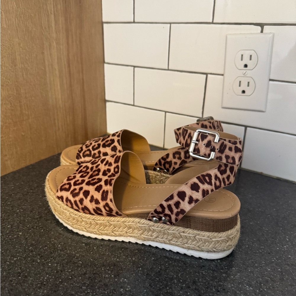 Leopard Platform Sandals - Picture 2 of 6